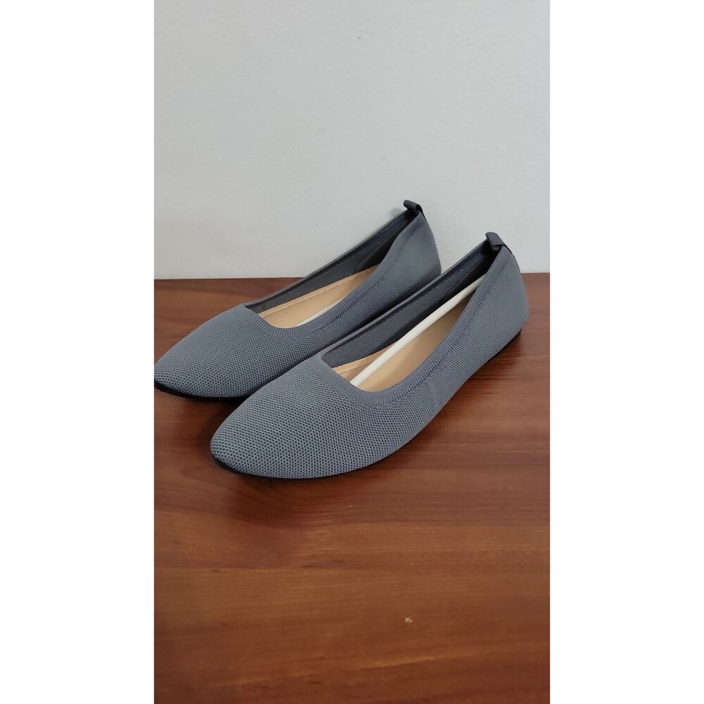 Size 11 Gray Flats